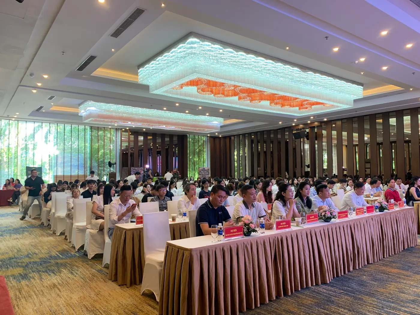 Sảnh Ruby — Central Hotel