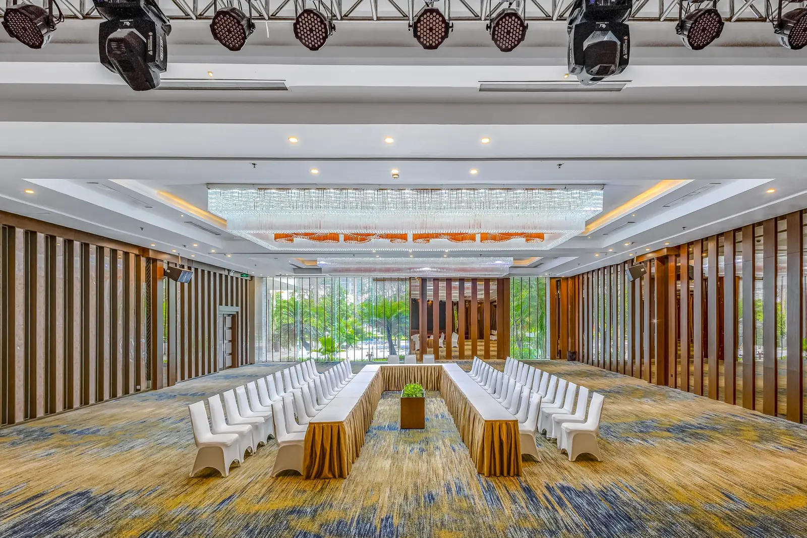Sảnh Ruby — Central Hotel