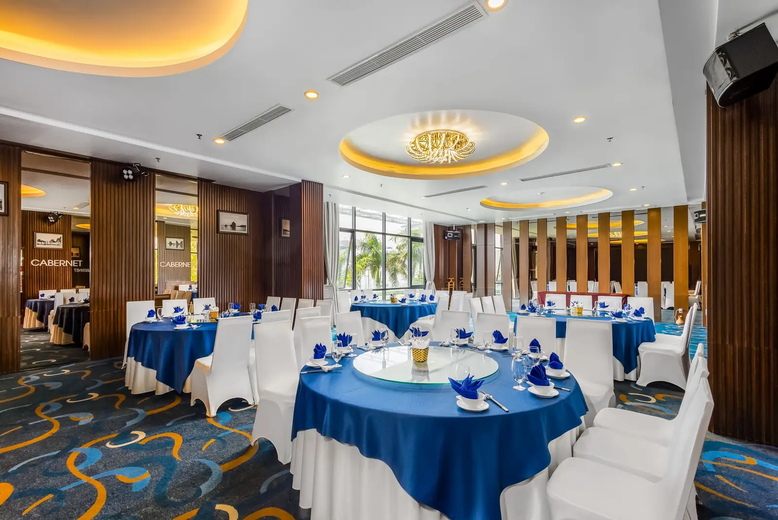 Sảnh Cabernet — Central Hotel