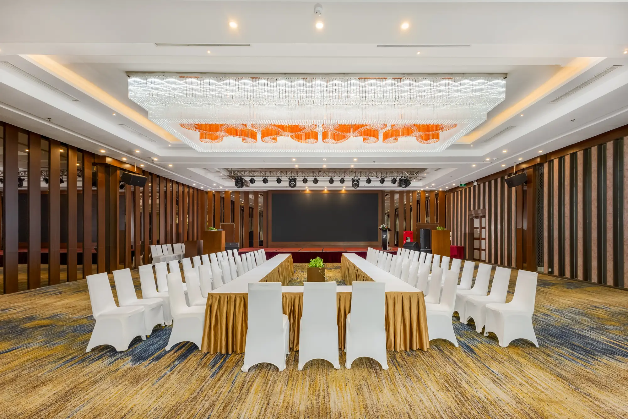 Sảnh Ruby — Central Hotel
