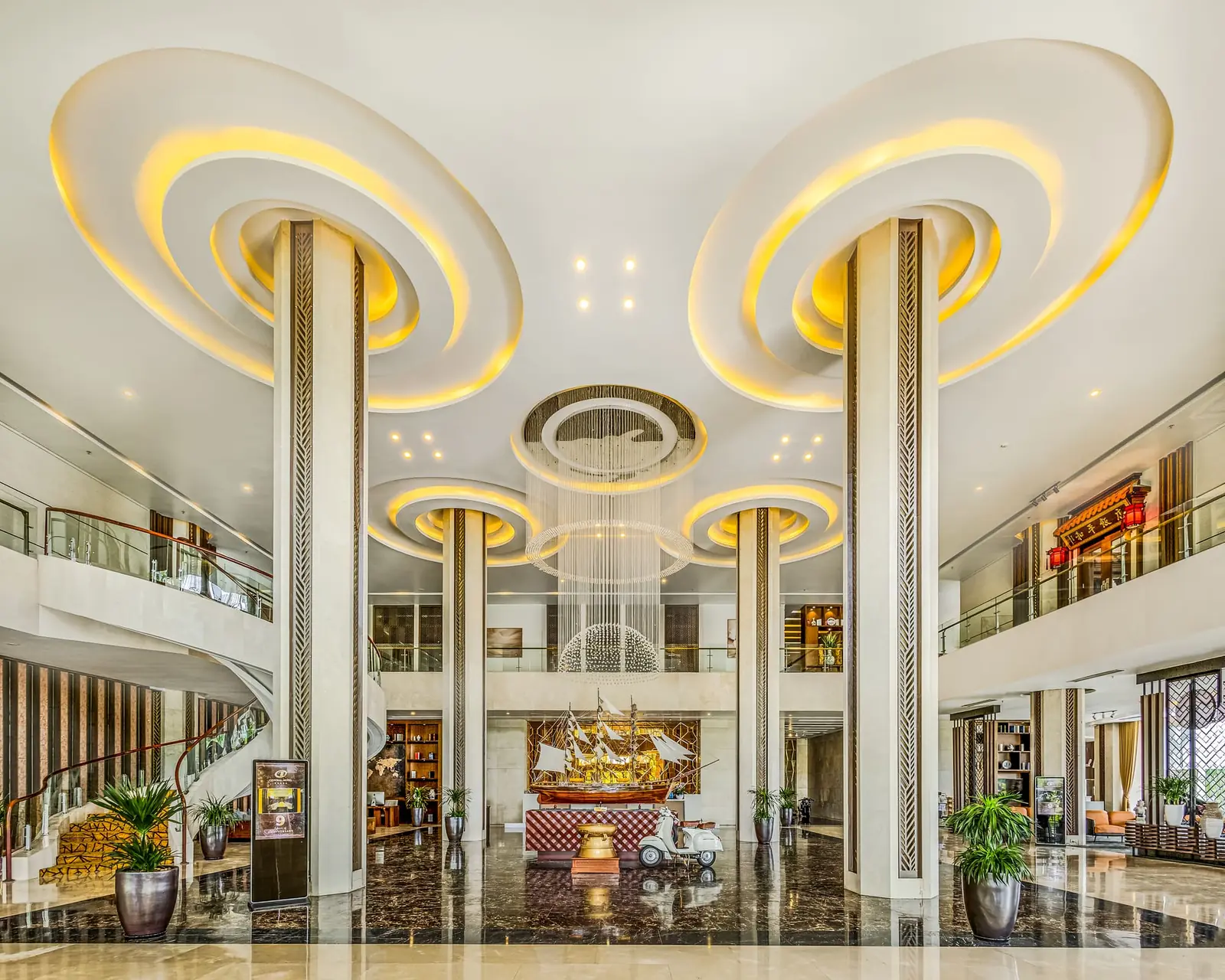 Sảnh chính Central Hotel