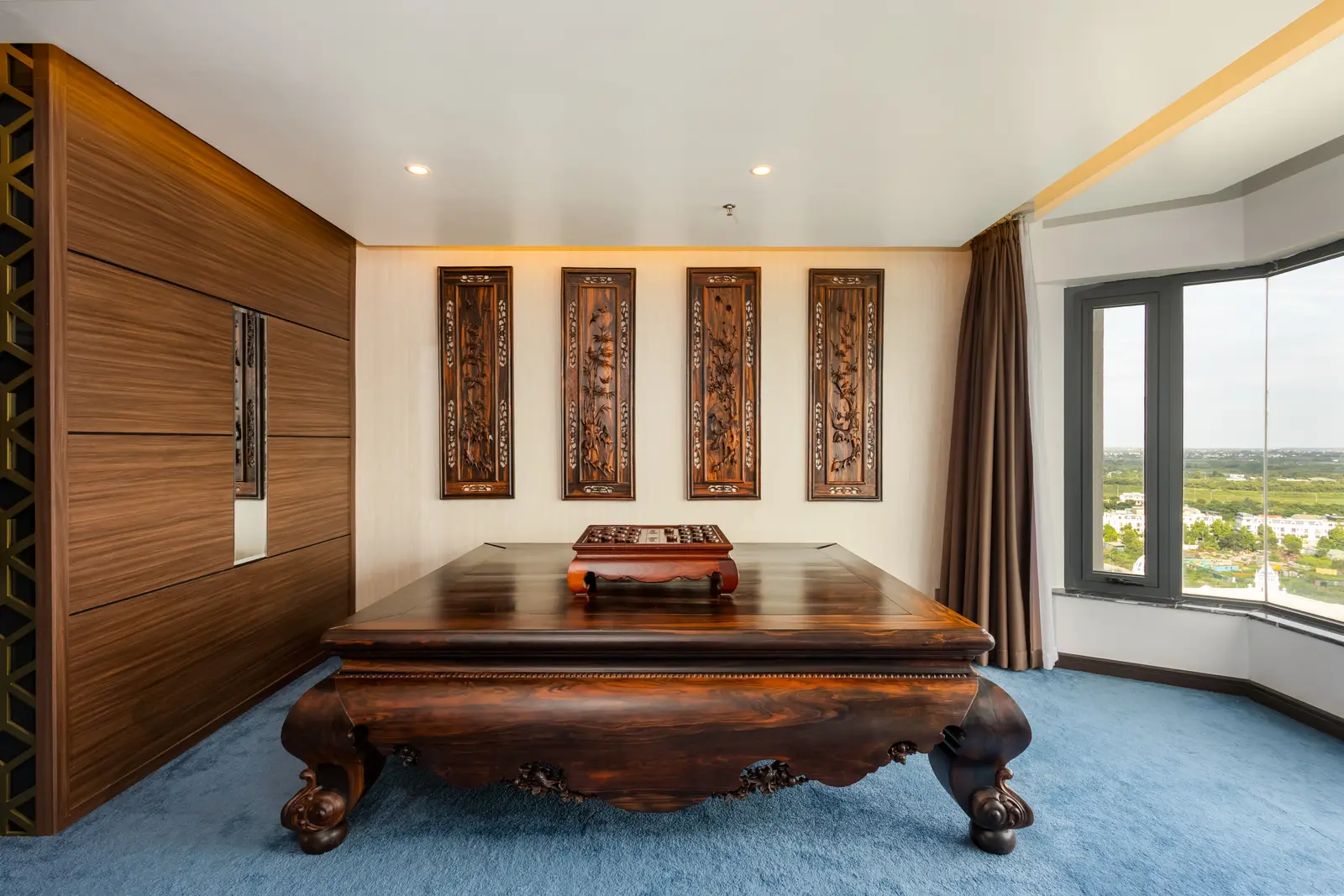 Presidential Suite — Central Hotel