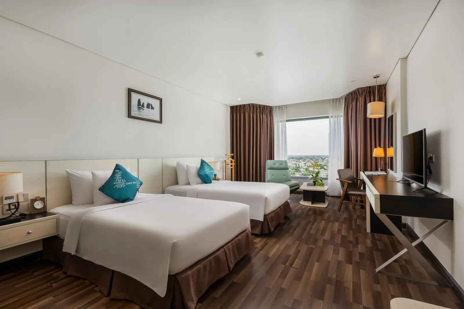 Premium Twin — Central Hotel